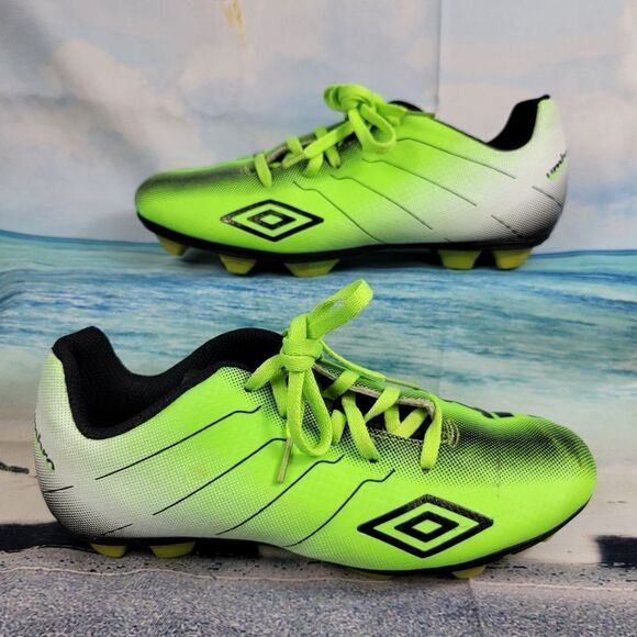 Umbro Other - Umbro Neon Green/Black Soccer Cleats Boys 4.5